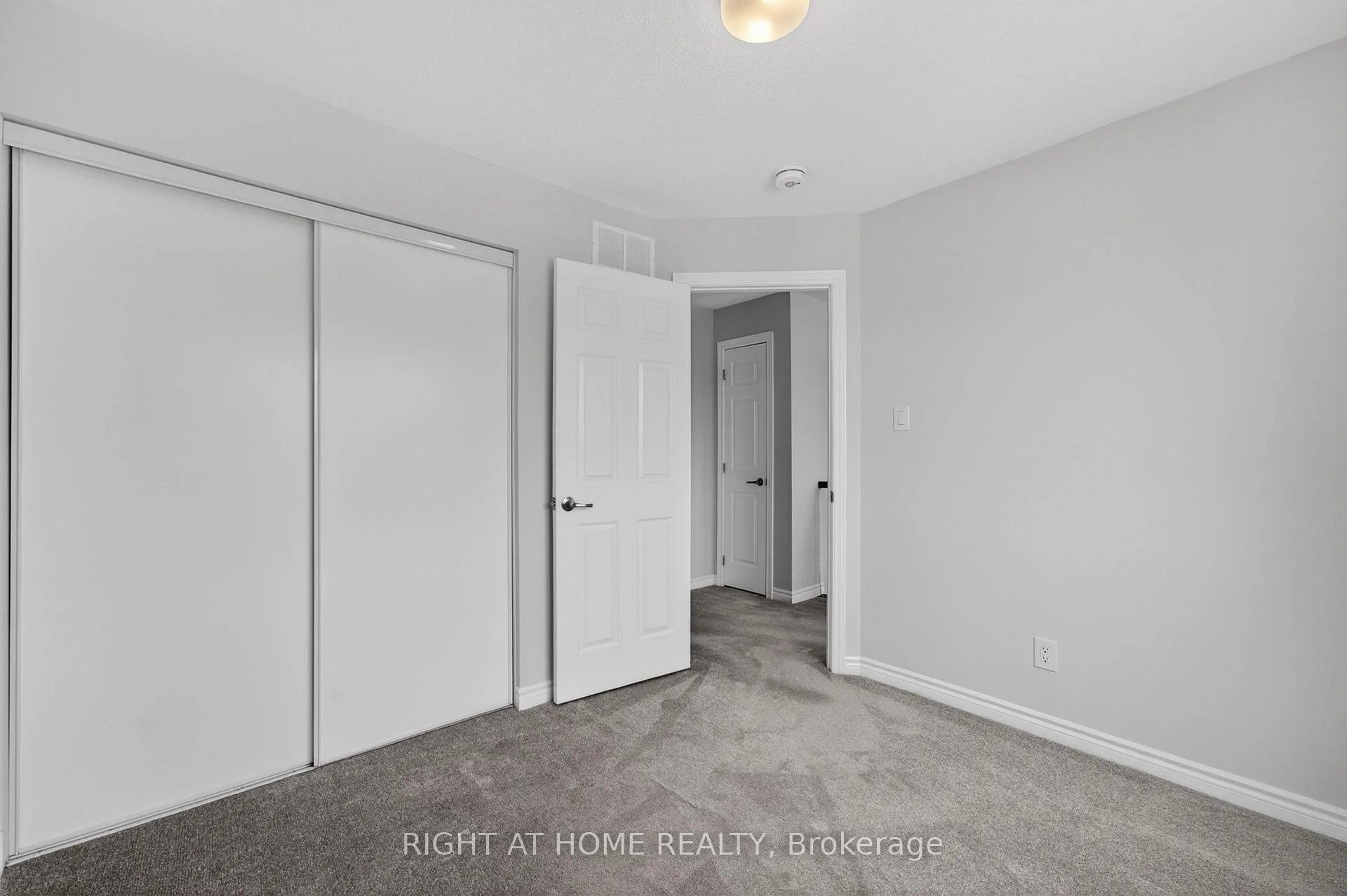 Photo 68 of 263 Sweetvalley Drive, Ottawa, Avalon West — HOMEH