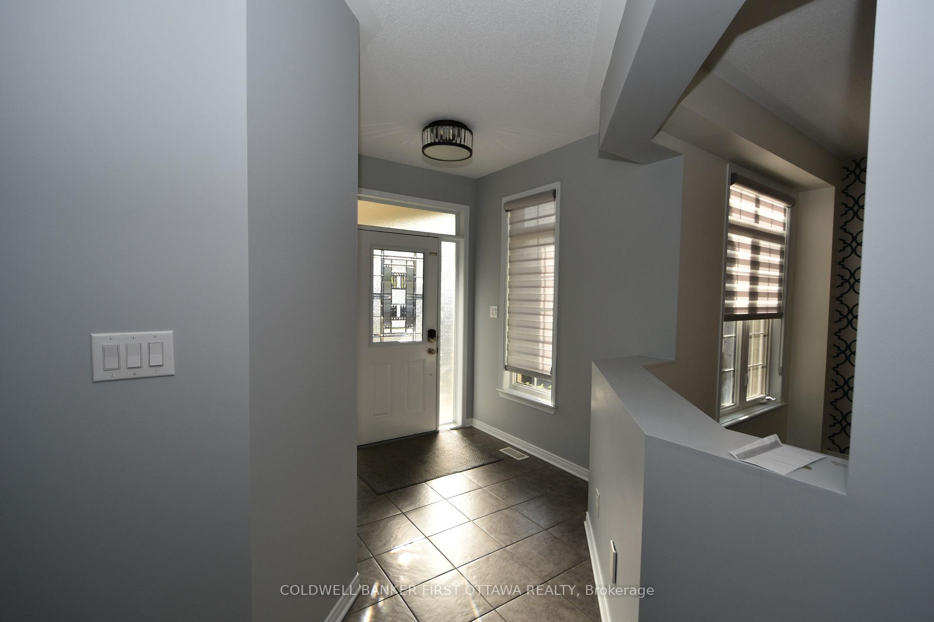 Photo 3 of 413 Blackleaf Drive, Ottawa, Barrhaven - Stonebridge — HOMEH