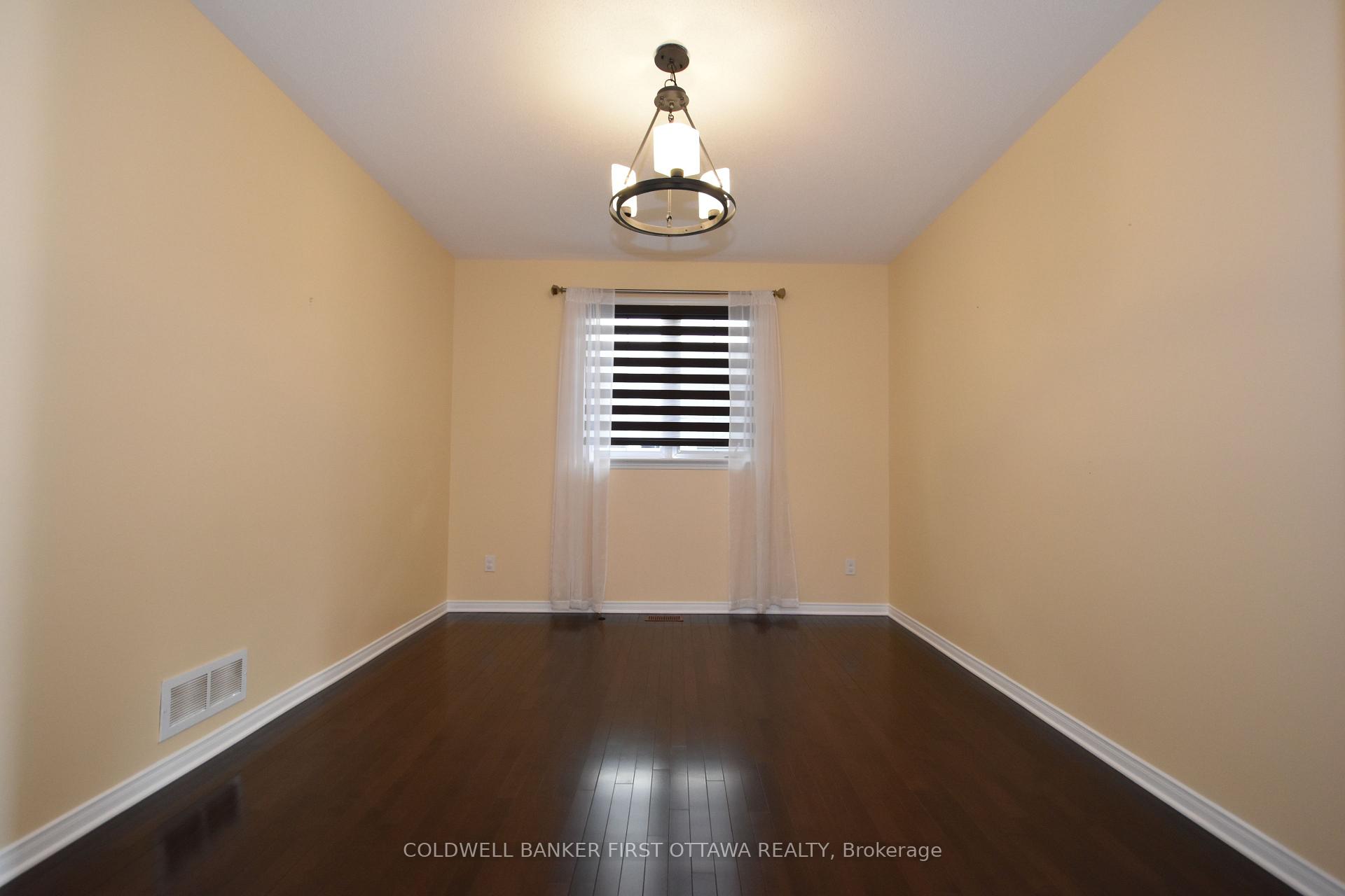 Photo 5 of 413 Blackleaf Drive, Ottawa, Barrhaven - Stonebridge — HOMEH