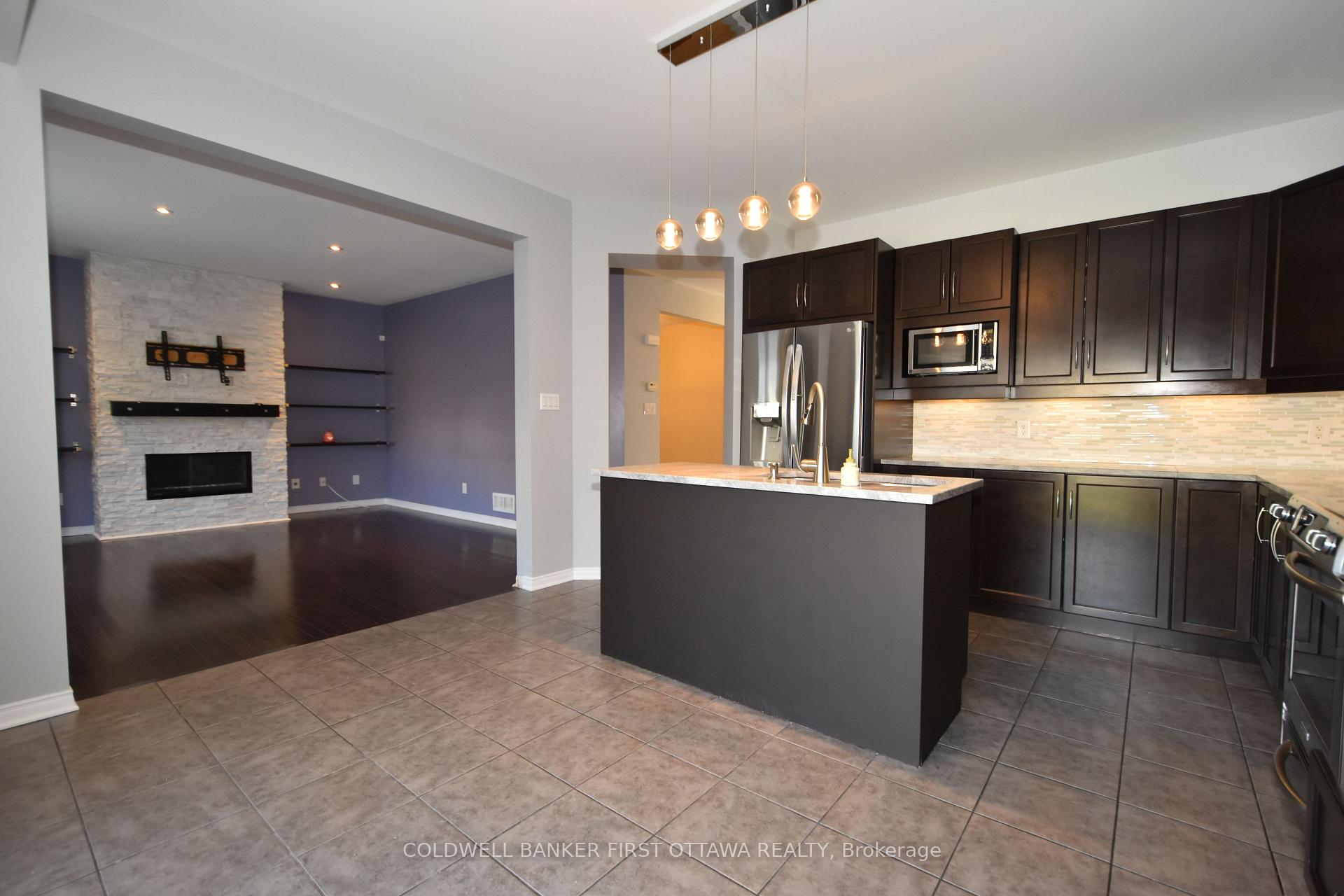 Photo 8 of 413 Blackleaf Drive, Ottawa, Barrhaven - Stonebridge — HOMEH