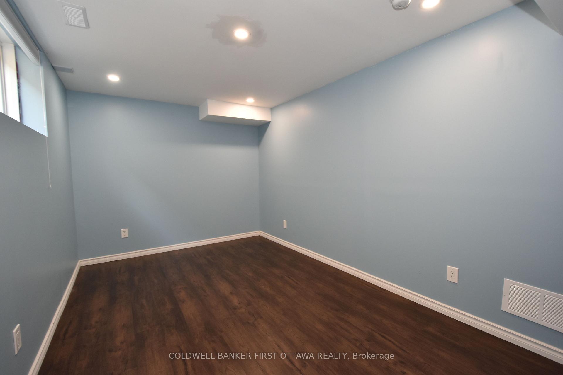 Photo 15 of 413 Blackleaf Drive, Ottawa, Barrhaven - Stonebridge — HOMEH