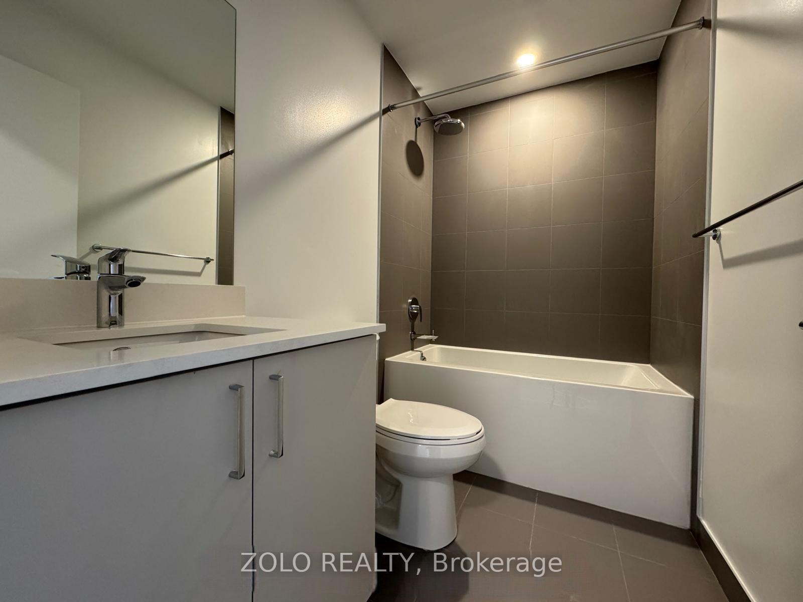 Photo 4 of Unit 534, 1005 Dundas Street E, Oakville, Joshua Meadows — HOMEH