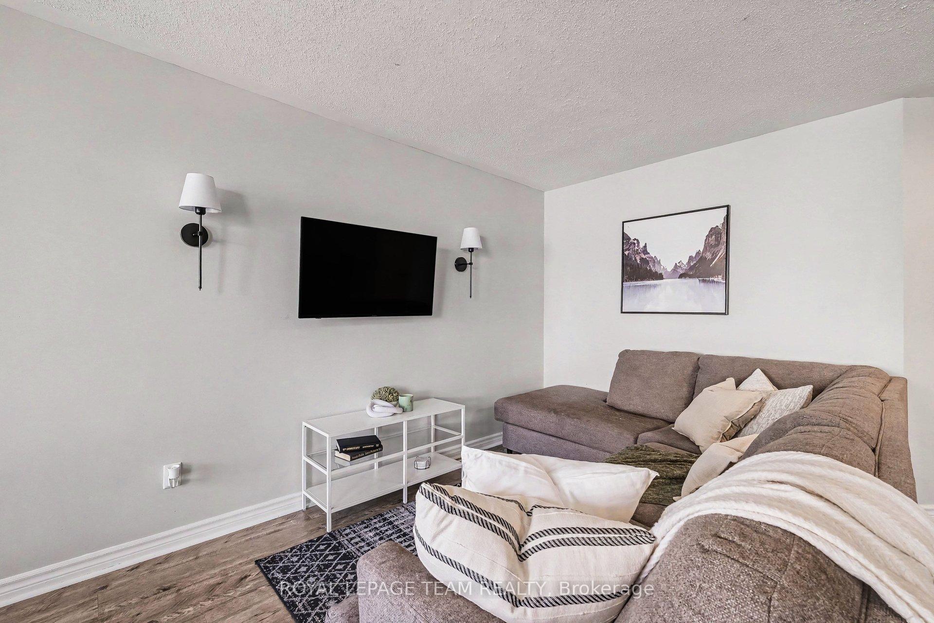 Photo 8 of 159 Montmorency Way, Ottawa, Avalon East — HOMEH