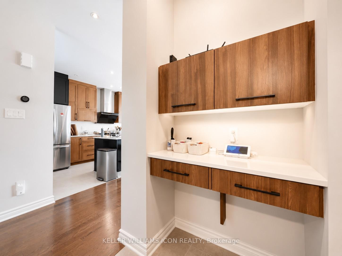 Photo 10 of 916 Ralph Hennessy Avenue, Ottawa, Riverside South/Gloucester Glen — HOMEH