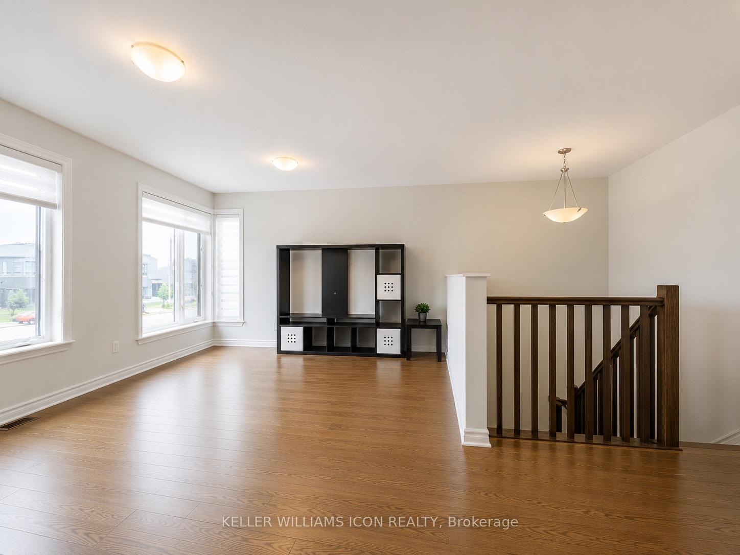Photo 13 of 916 Ralph Hennessy Avenue, Ottawa, Riverside South/Gloucester Glen — HOMEH
