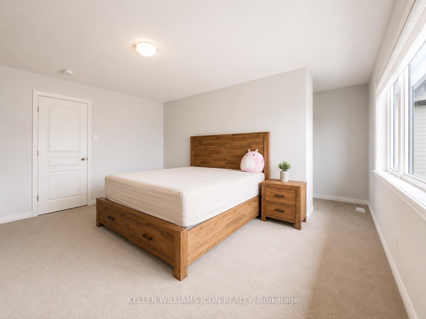 Photo 16 of 916 Ralph Hennessy Avenue, Ottawa, Riverside South/Gloucester Glen — HOMEH