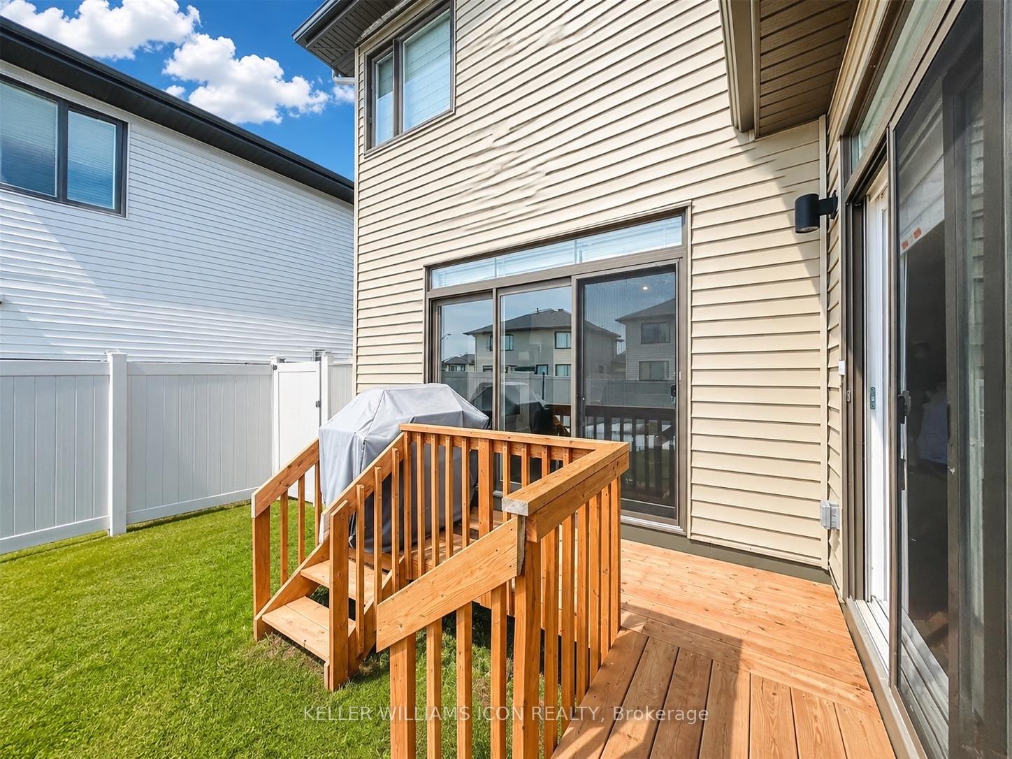 Photo 24 of 916 Ralph Hennessy Avenue, Ottawa, Riverside South/Gloucester Glen — HOMEH
