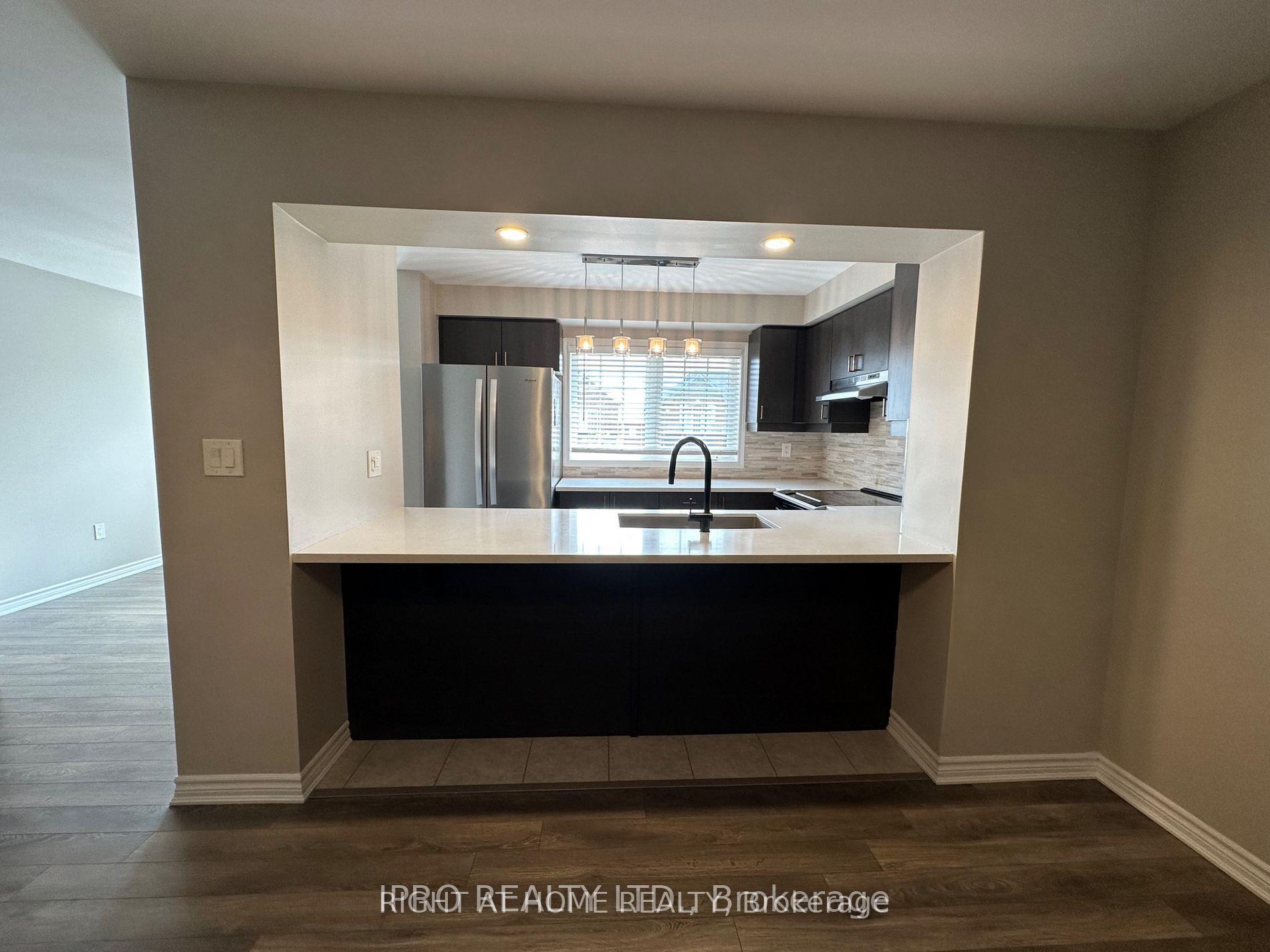 Photo 3 of 301 Murlock Heights, Milton, Ford — HOMEH
