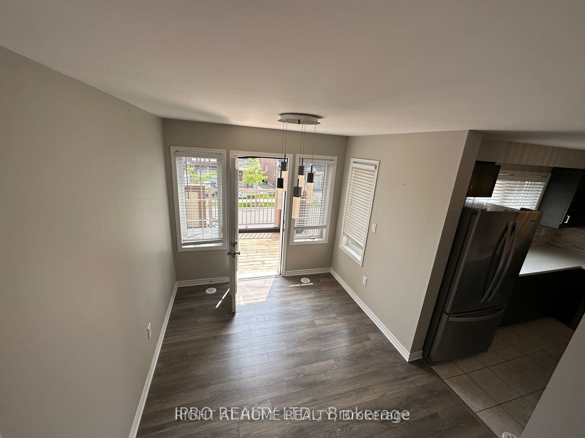 Photo 9 of 301 Murlock Heights, Milton, Ford — HOMEH
