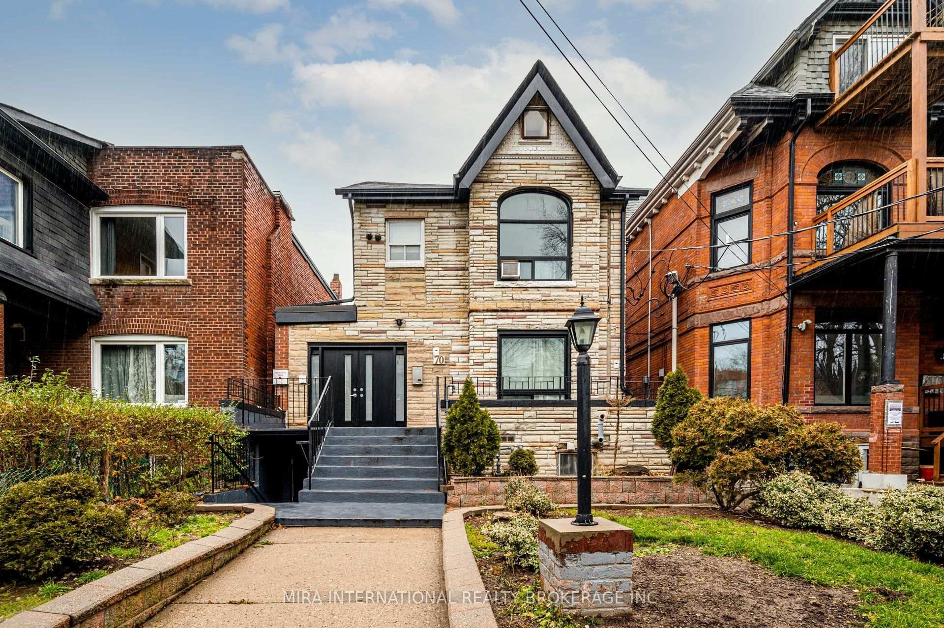 Front of Unit 205, 70 Melbourne Avenue