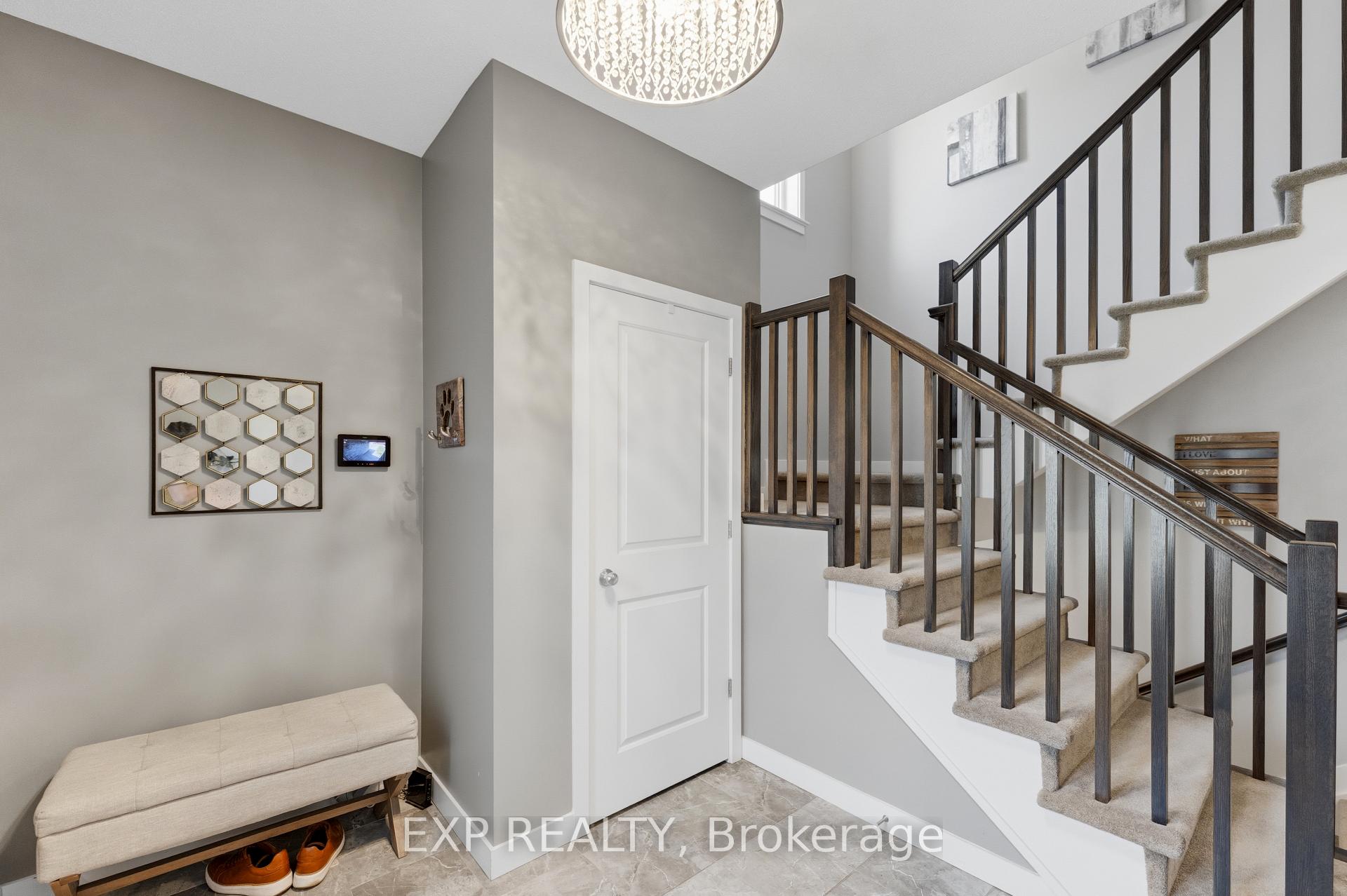 Photo 4 of 307 Oxer Place, Ottawa, Kanata - Emerald Meadows/Trailwest — HOMEH