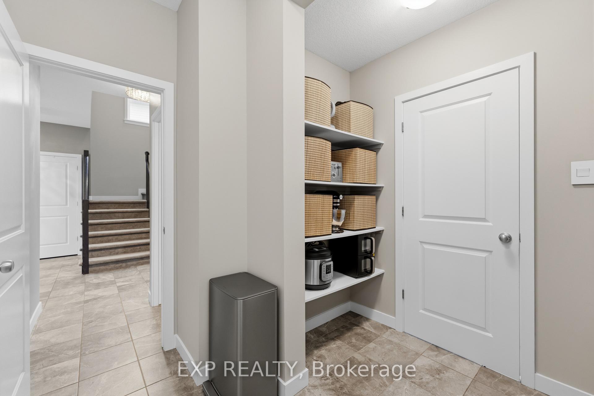Photo 10 of 307 Oxer Place, Ottawa, Kanata - Emerald Meadows/Trailwest — HOMEH