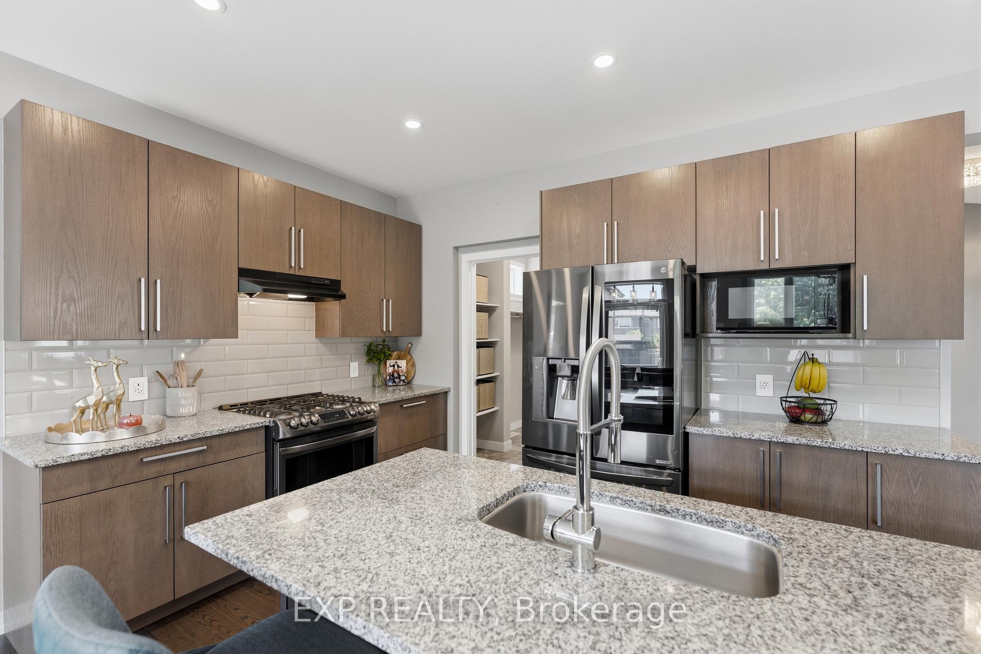 Photo 17 of 307 Oxer Place, Ottawa, Kanata - Emerald Meadows/Trailwest — HOMEH