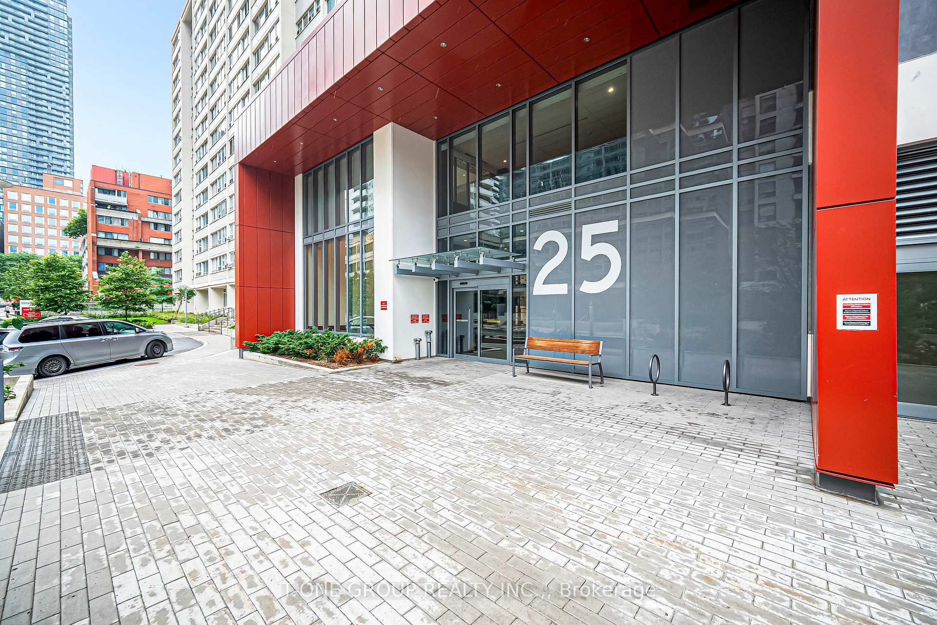 Photo 5 of Unit 610, 25 Holly Street, Toronto, Mount Pleasant East — HOMEH