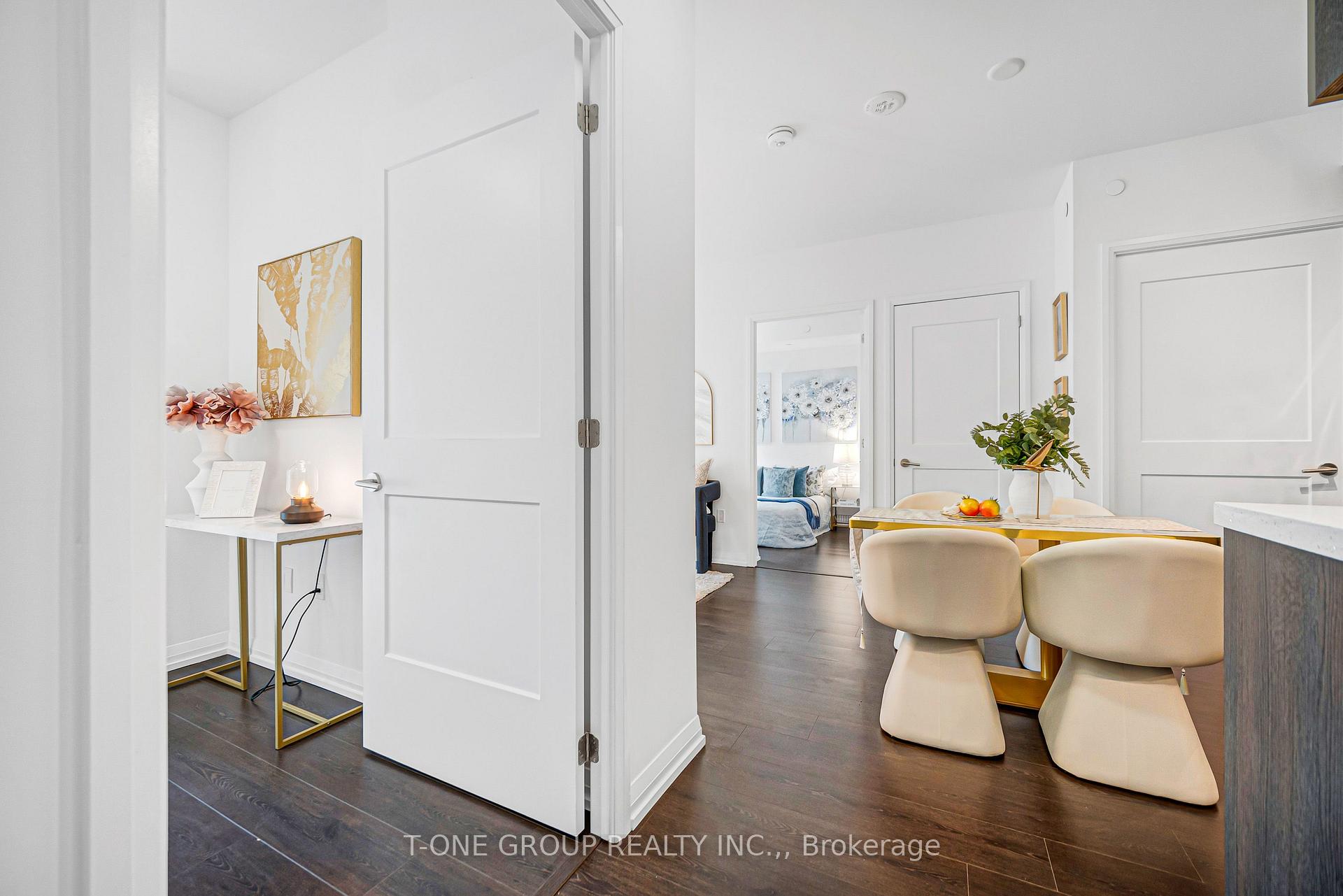 Photo 10 of Unit 610, 25 Holly Street, Toronto, Mount Pleasant East — HOMEH
