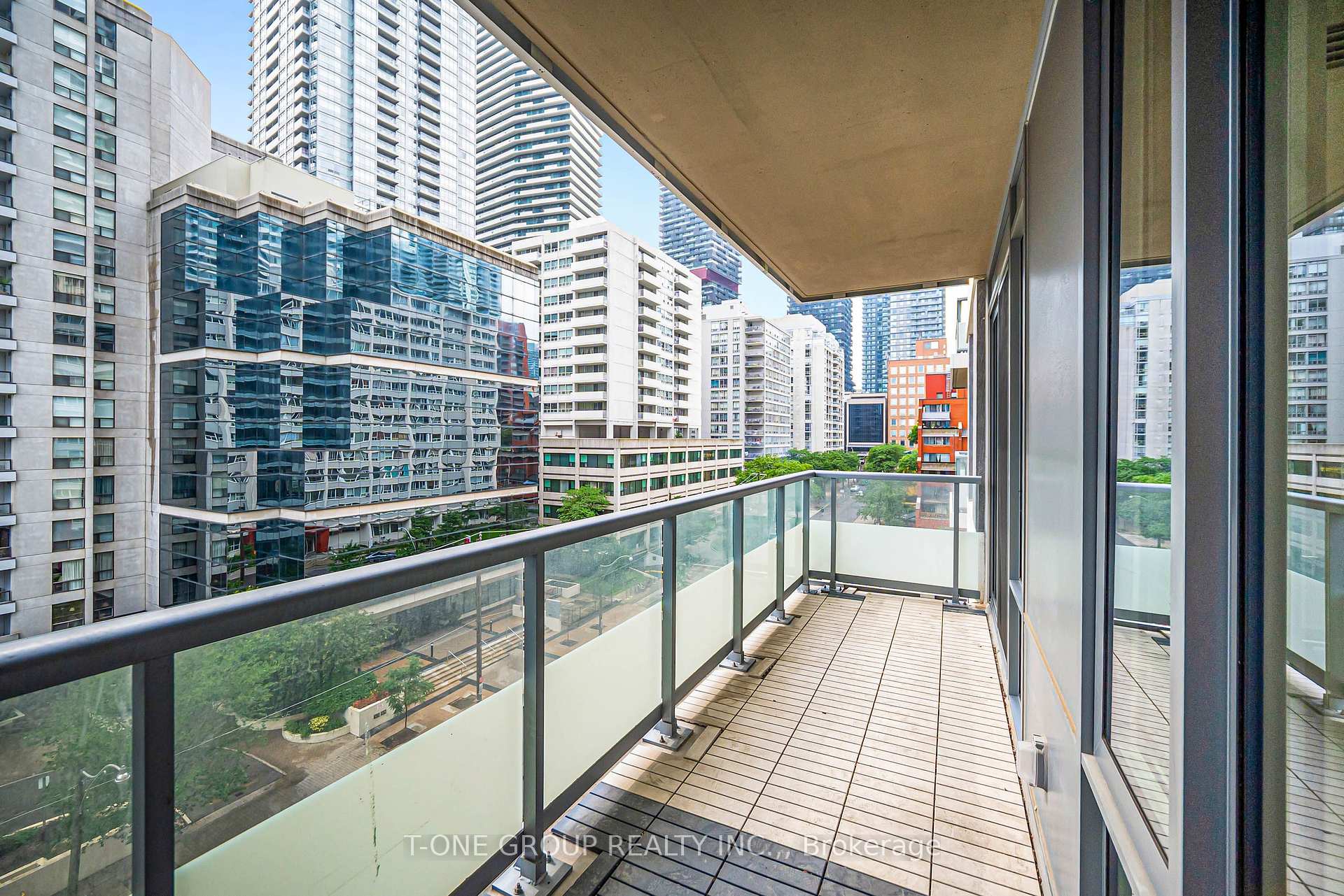 Photo 22 of Unit 610, 25 Holly Street, Toronto, Mount Pleasant East — HOMEH