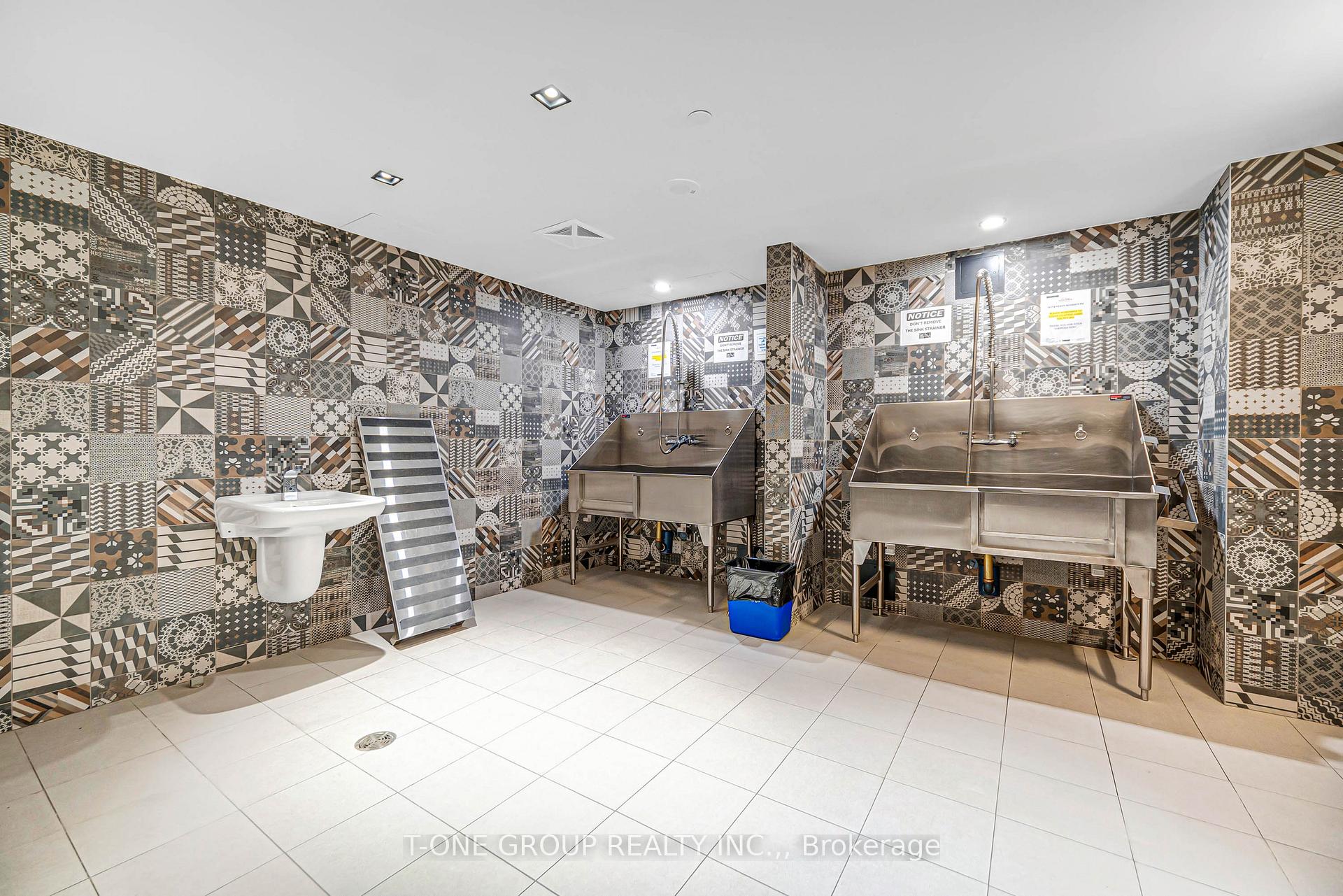 Photo 43 of Unit 610, 25 Holly Street, Toronto, Mount Pleasant East — HOMEH