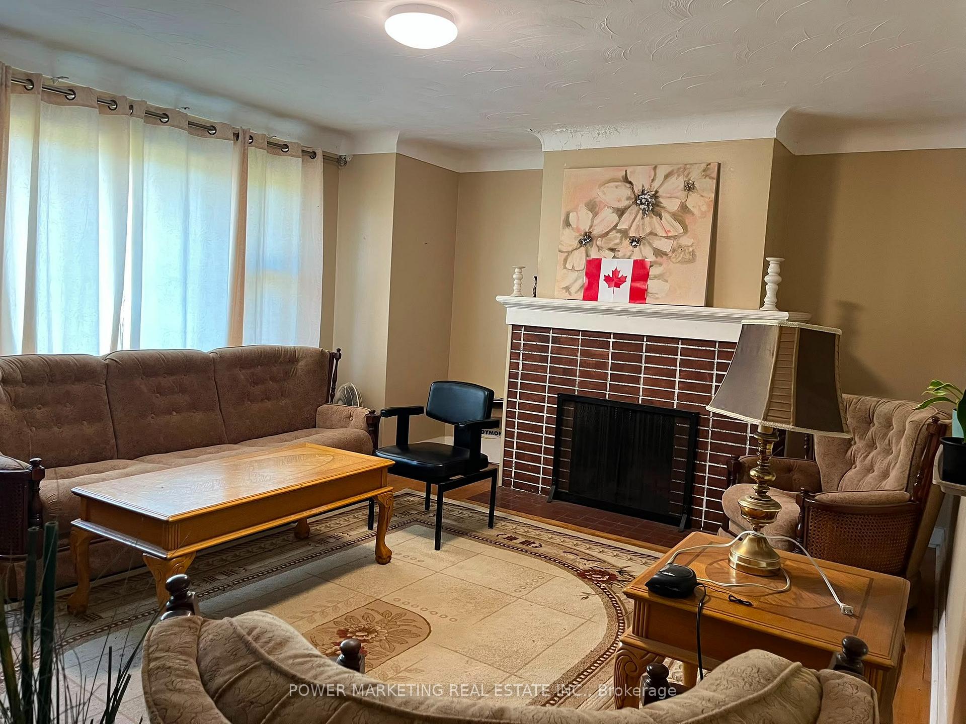 Photo 3 of 2576 Alta Vista Drive, Ottawa, Ridgemont — HOMEH