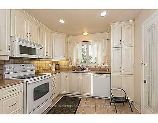 Photo 6 of 2576 Alta Vista Drive, Ottawa, Ridgemont — HOMEH