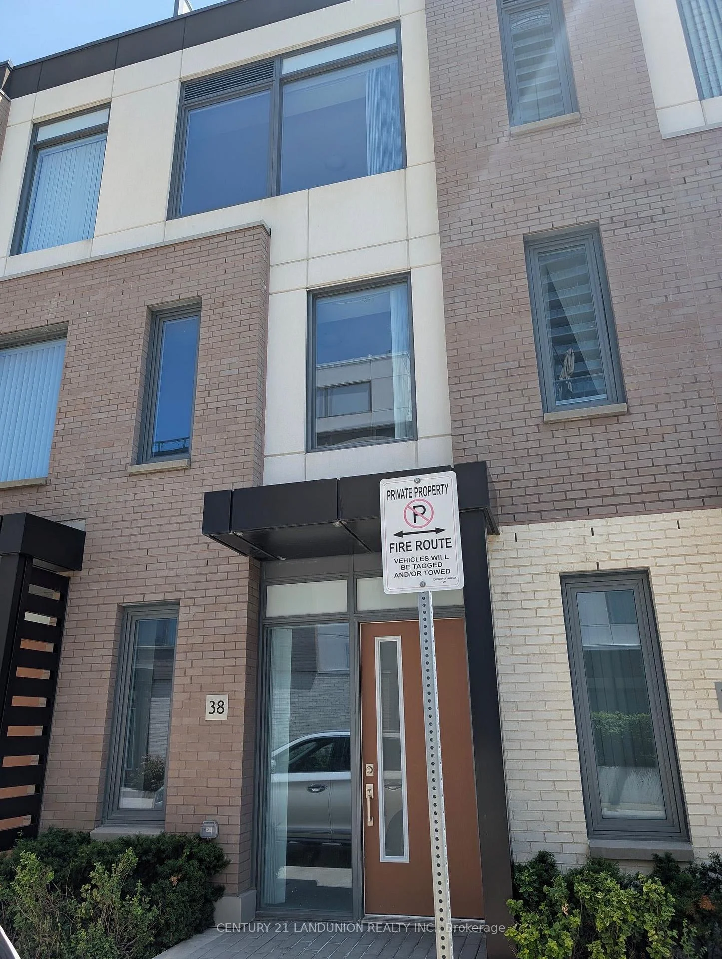 Front of Unit 38, 1050 Portage Parkway
