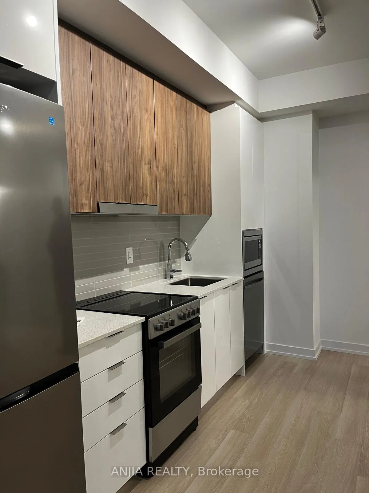 Photo 3 of Unit A301, 9763 Markham Road, Markham, Greensborough — HOMEH