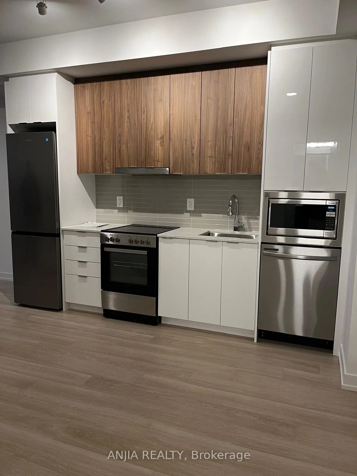 Photo 4 of Unit A301, 9763 Markham Road, Markham, Greensborough — HOMEH