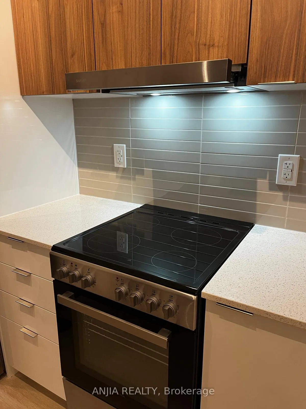Photo 5 of Unit A301, 9763 Markham Road, Markham, Greensborough — HOMEH