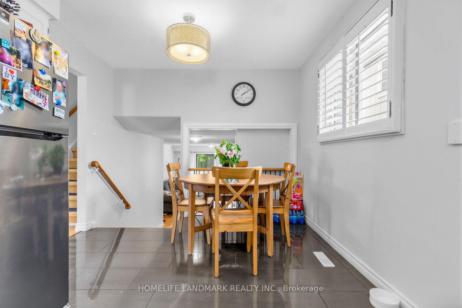 Photo 12 of 874 Sparrow Road, Newmarket, Gorham-College Manor — HOMEH