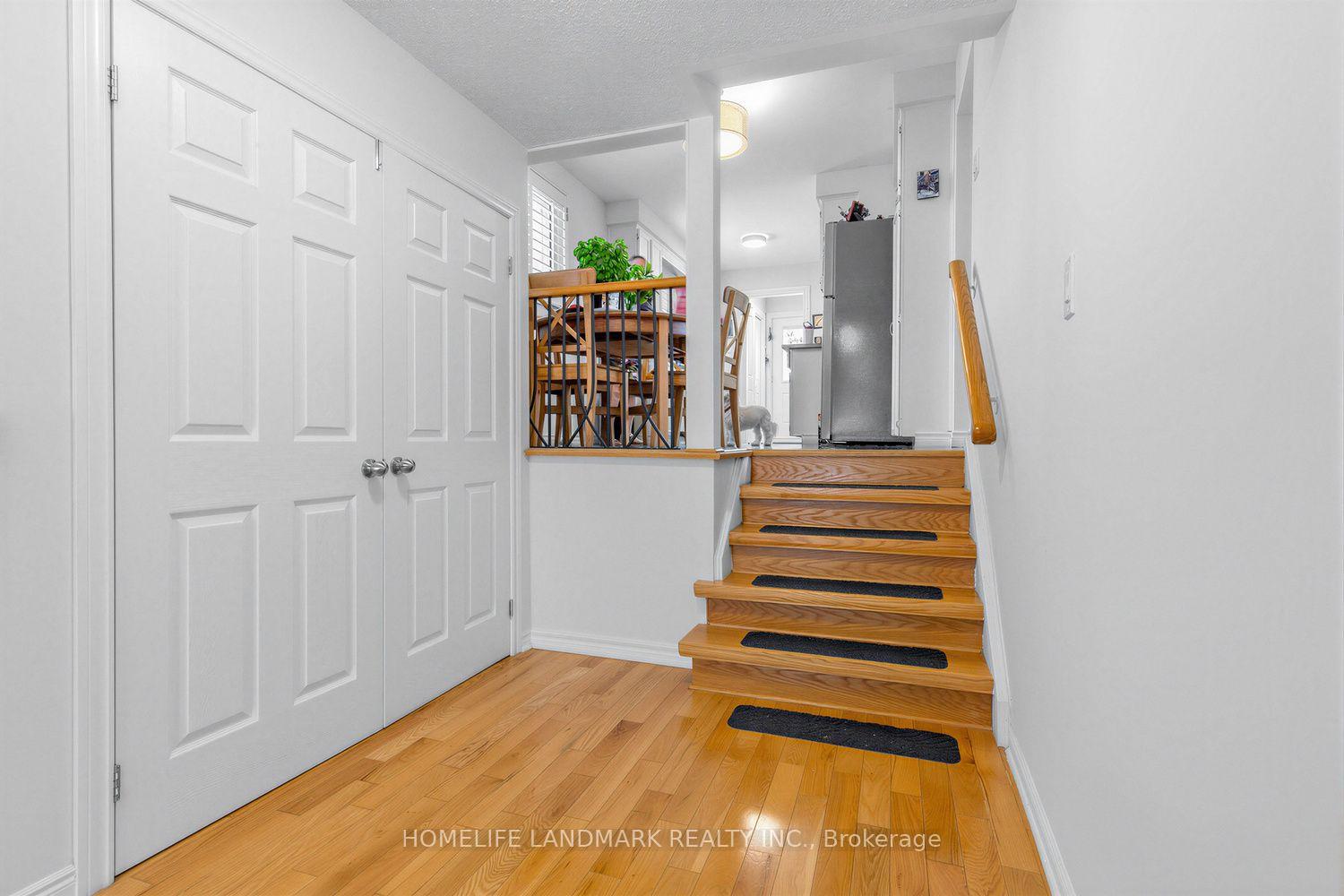 Photo 20 of 874 Sparrow Road, Newmarket, Gorham-College Manor — HOMEH