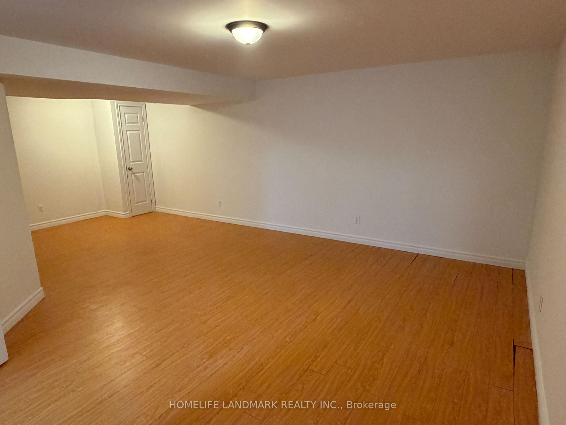 Photo 29 of 874 Sparrow Road, Newmarket, Gorham-College Manor — HOMEH