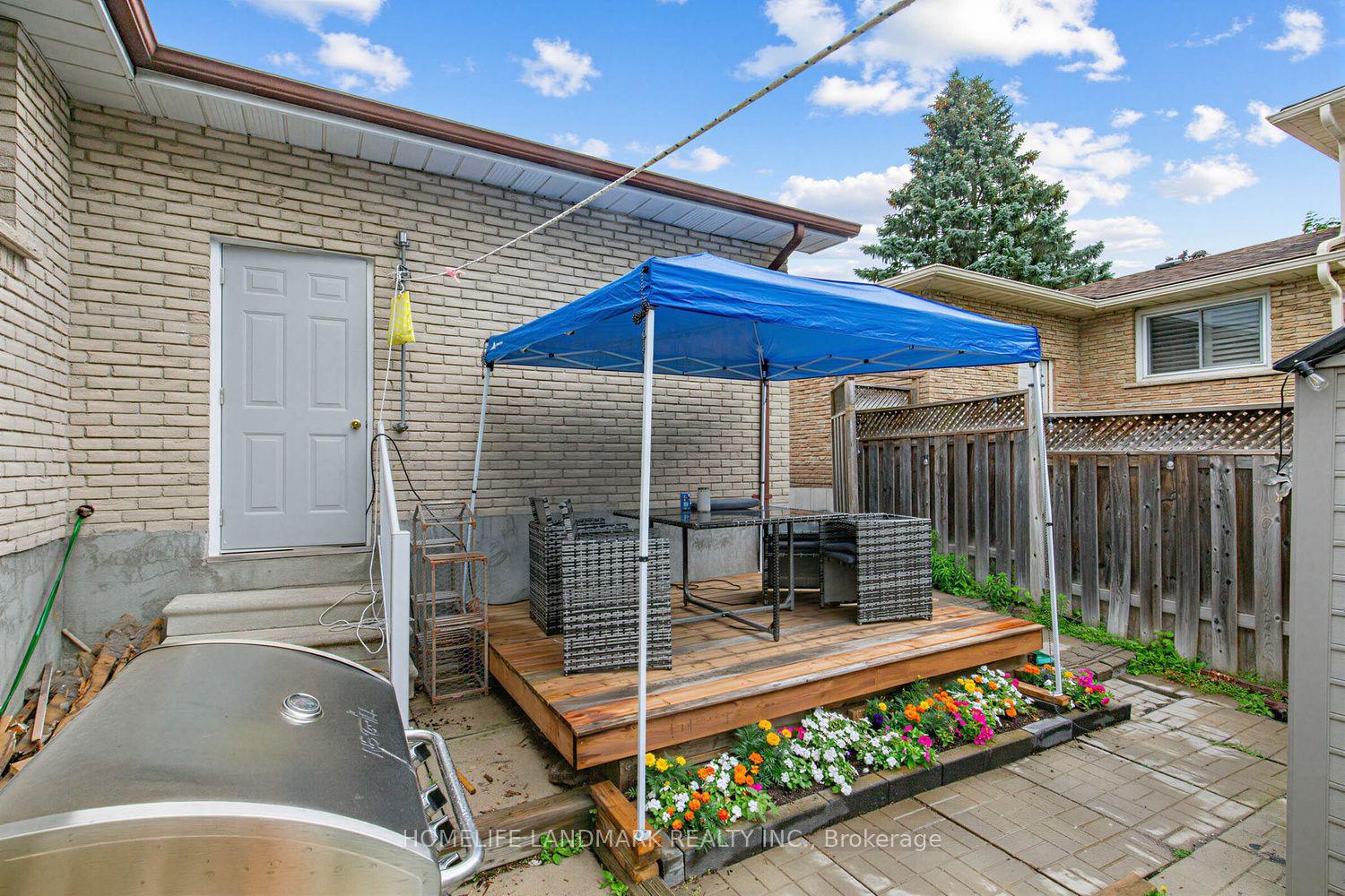 Photo 34 of 874 Sparrow Road, Newmarket, Gorham-College Manor — HOMEH