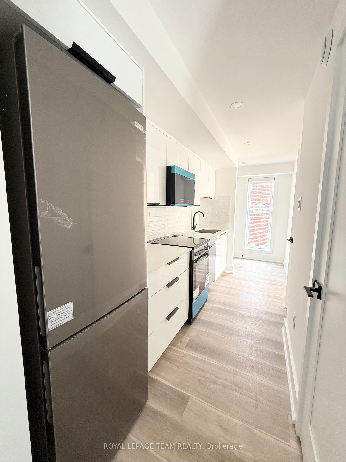 Photo 7 of Unit 5, 549 Melbourne Avenue, Ottawa, McKellar/Highland — HOMEH