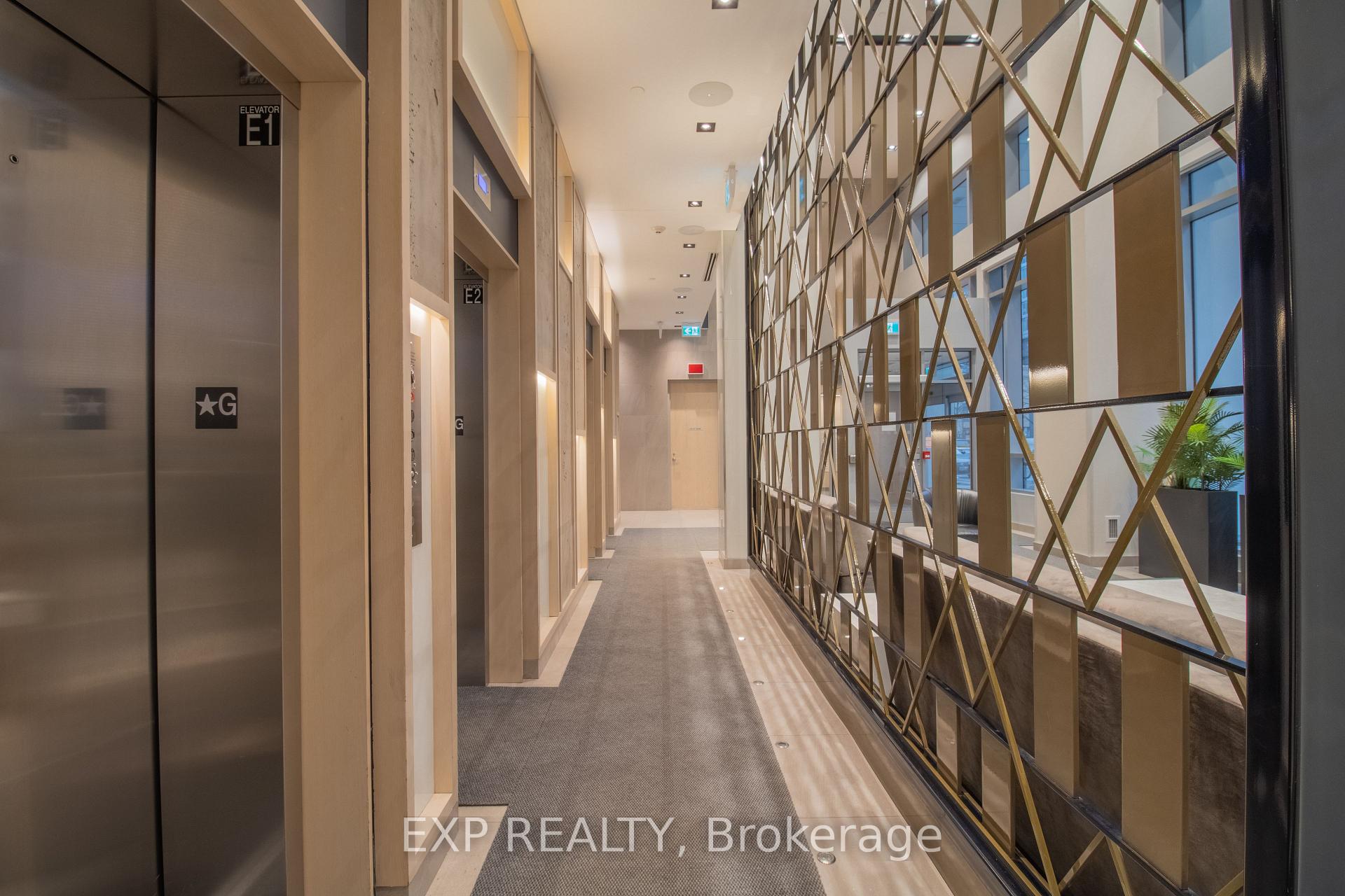 Photo 3 of Unit 2210, 77 Mutual Street, Toronto, Church-Yonge Corridor — HOMEH