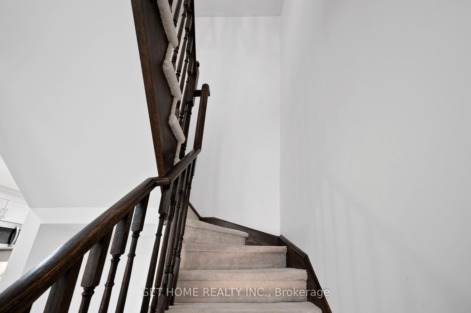 Photo 12 of 19 Benjamin Way, Whitby, Blue Grass Meadows — HOMEH