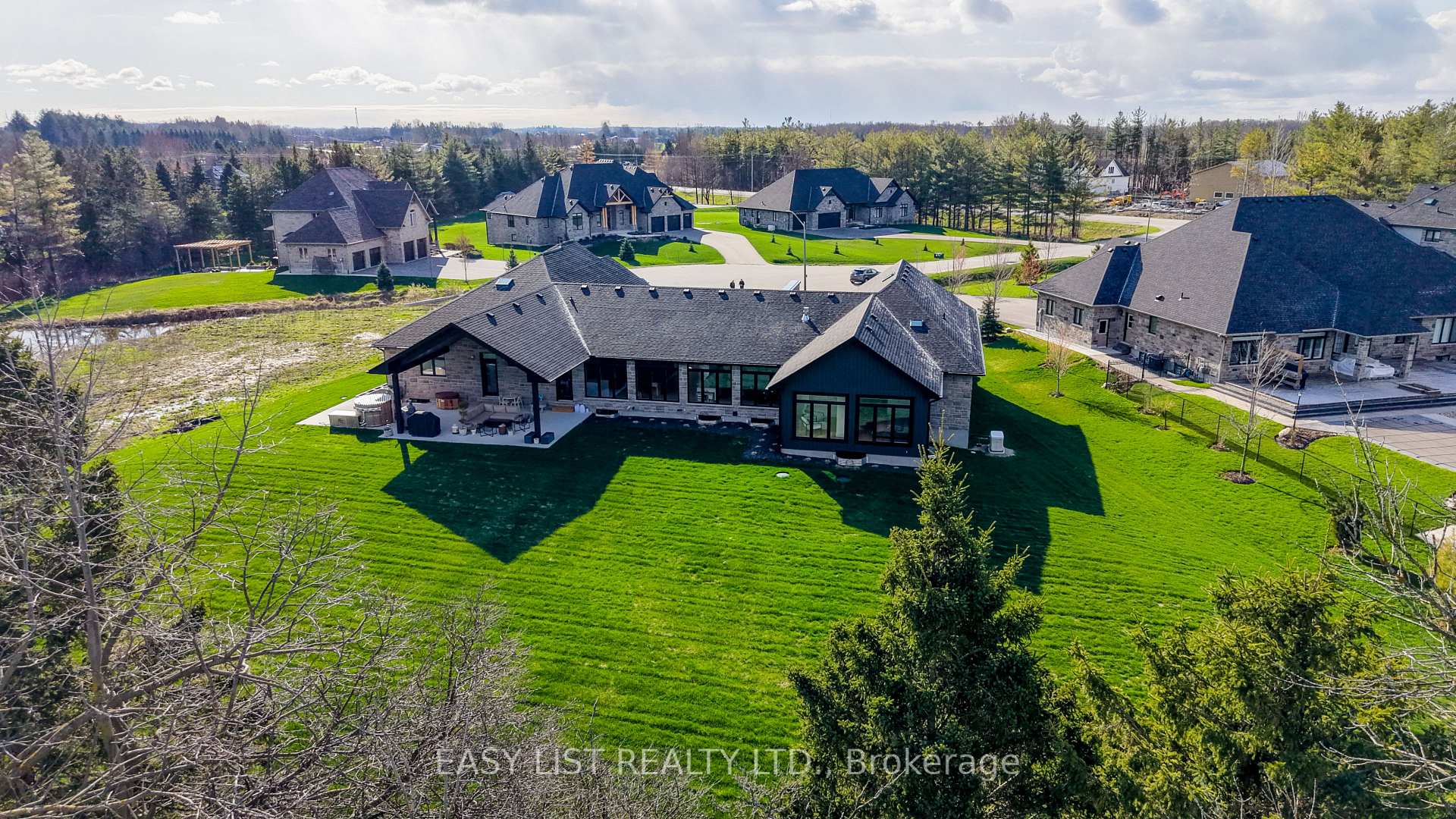 Photo 7 of 117 Evergreen Place, Guelph/Eramosa, Rockwood — HOMEH