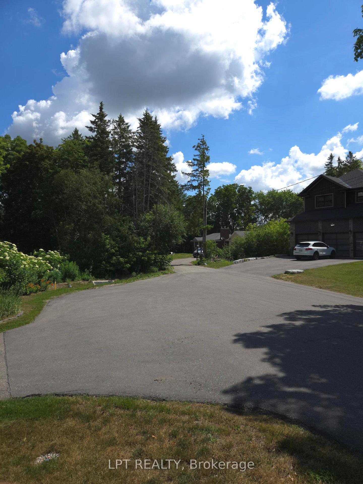 Photo 2 of Unit Unit B, 60 Norton Boulevard, Caledon, Bolton East — HOMEH