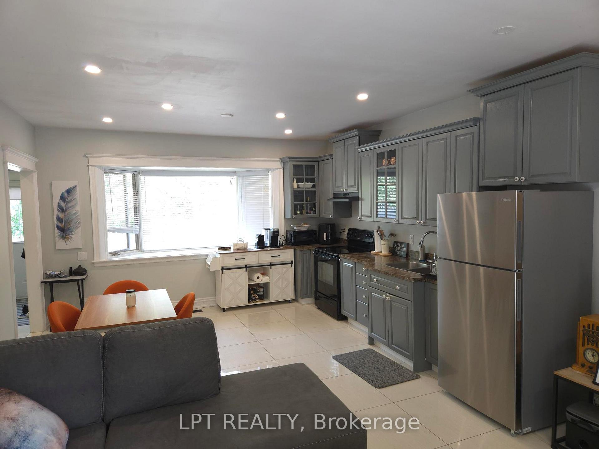 Photo 7 of Unit Unit B, 60 Norton Boulevard, Caledon, Bolton East — HOMEH