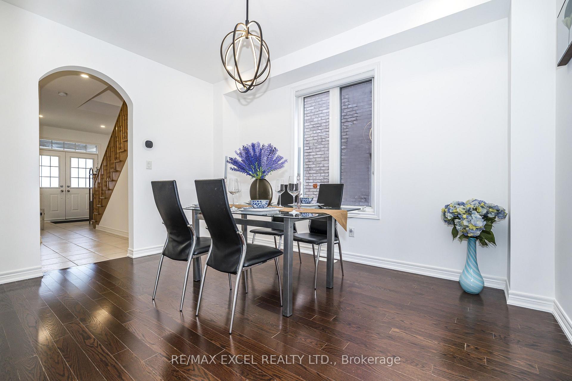 Photo 5 of 129 Lewis Honey Drive, Aurora, Bayview Northeast — HOMEH