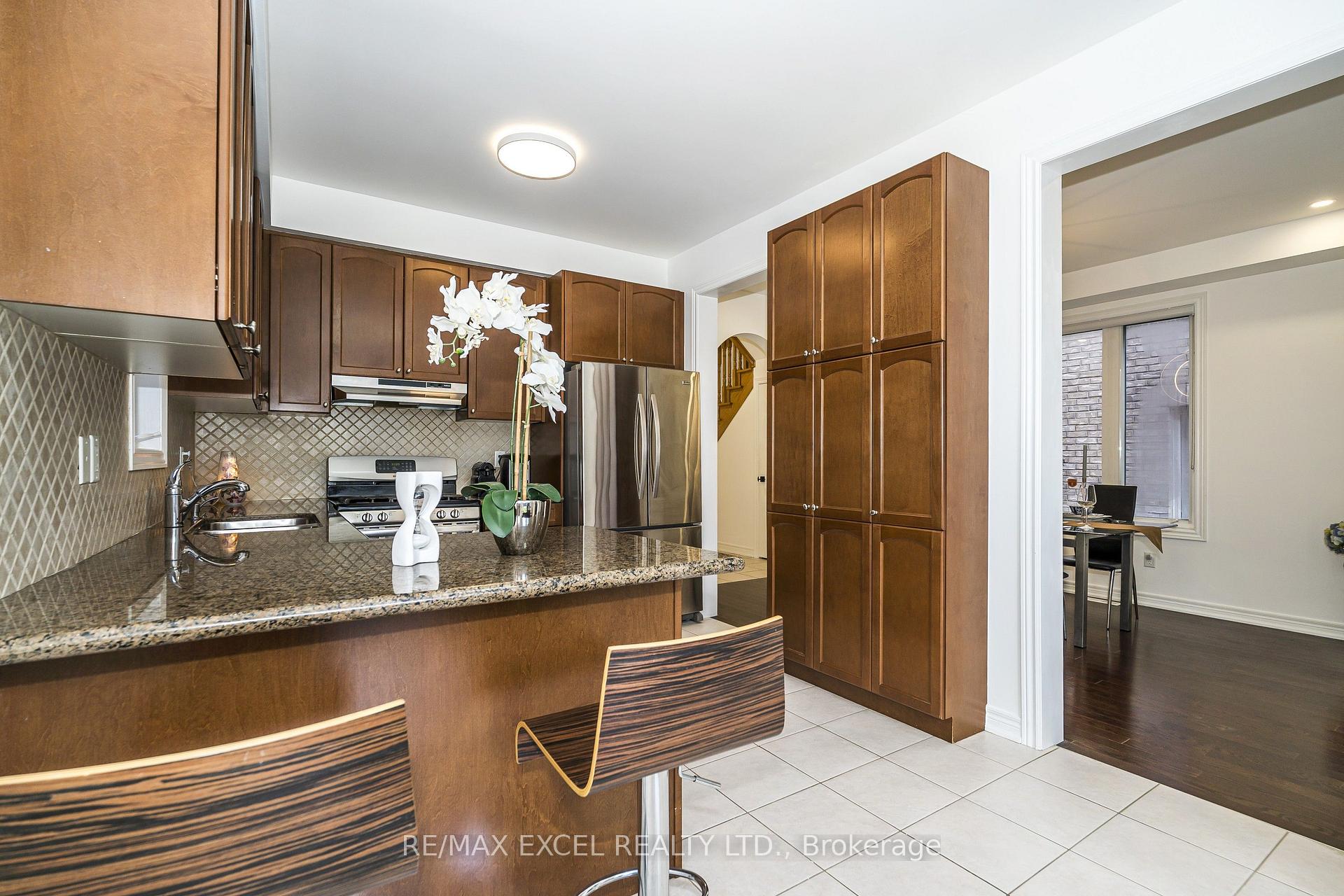 Photo 6 of 129 Lewis Honey Drive, Aurora, Bayview Northeast — HOMEH