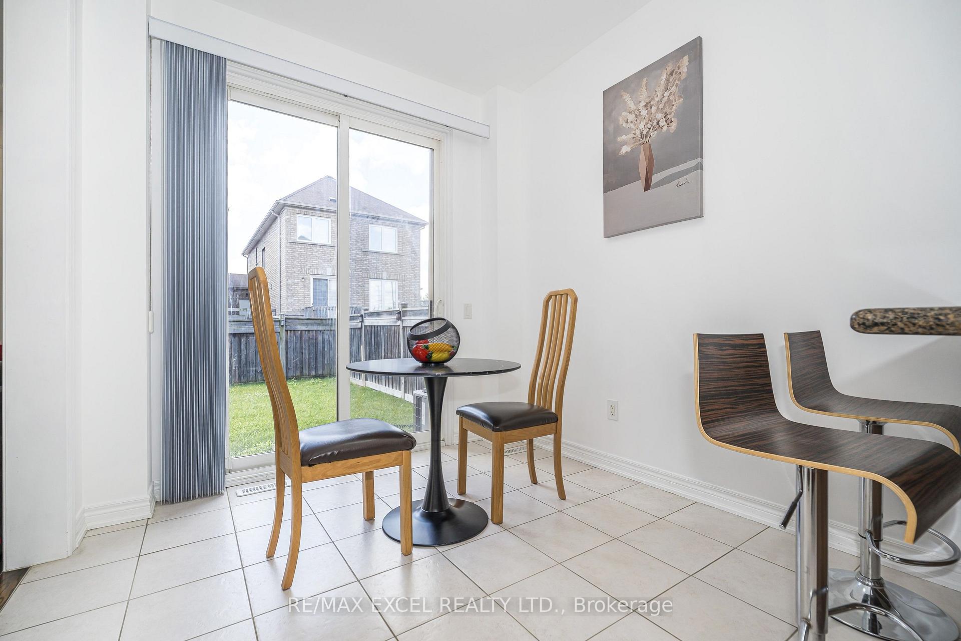 Photo 9 of 129 Lewis Honey Drive, Aurora, Bayview Northeast — HOMEH