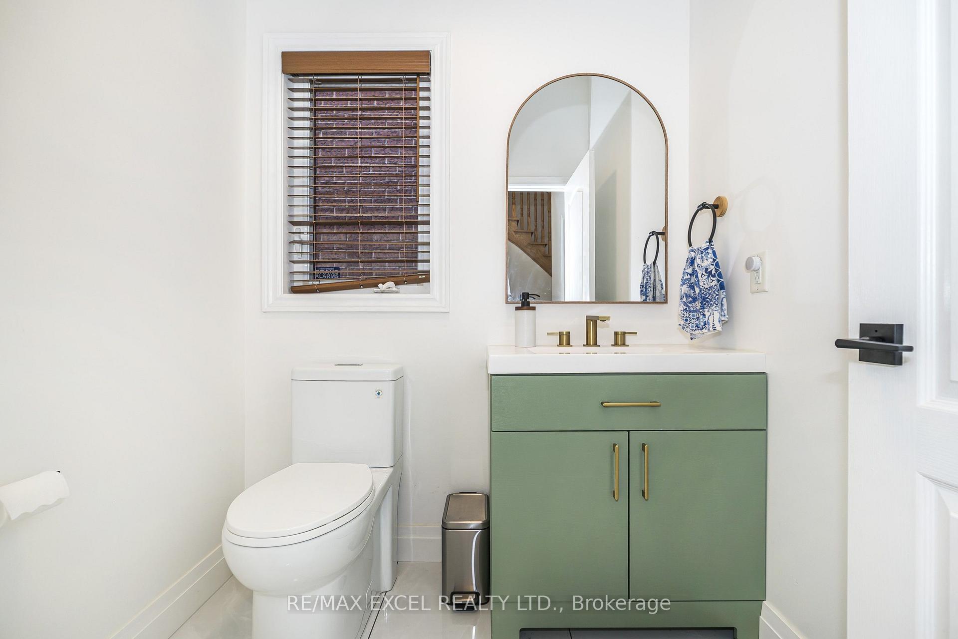Photo 10 of 129 Lewis Honey Drive, Aurora, Bayview Northeast — HOMEH