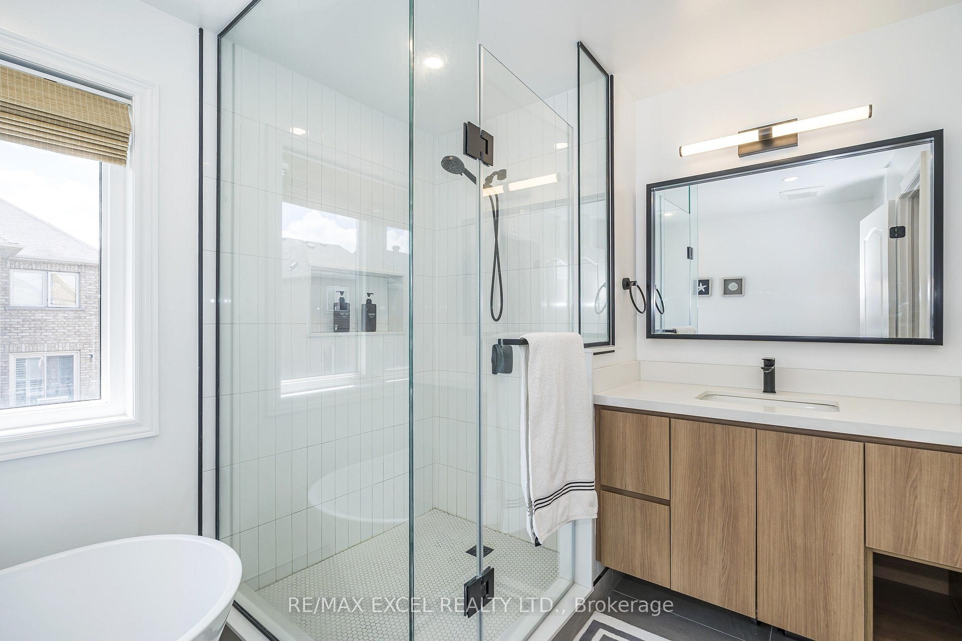 Photo 13 of 129 Lewis Honey Drive, Aurora, Bayview Northeast — HOMEH