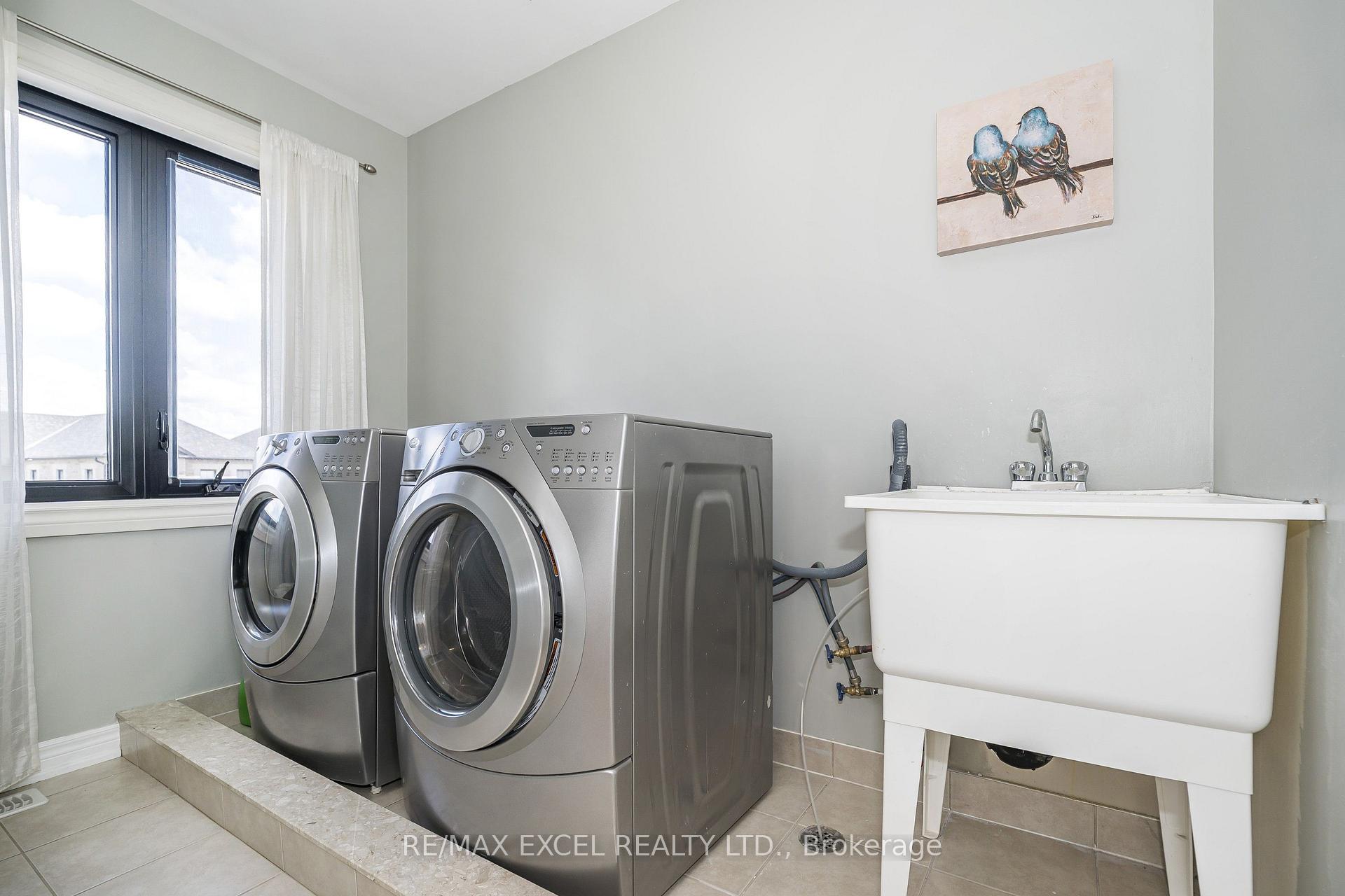 Photo 17 of 129 Lewis Honey Drive, Aurora, Bayview Northeast — HOMEH