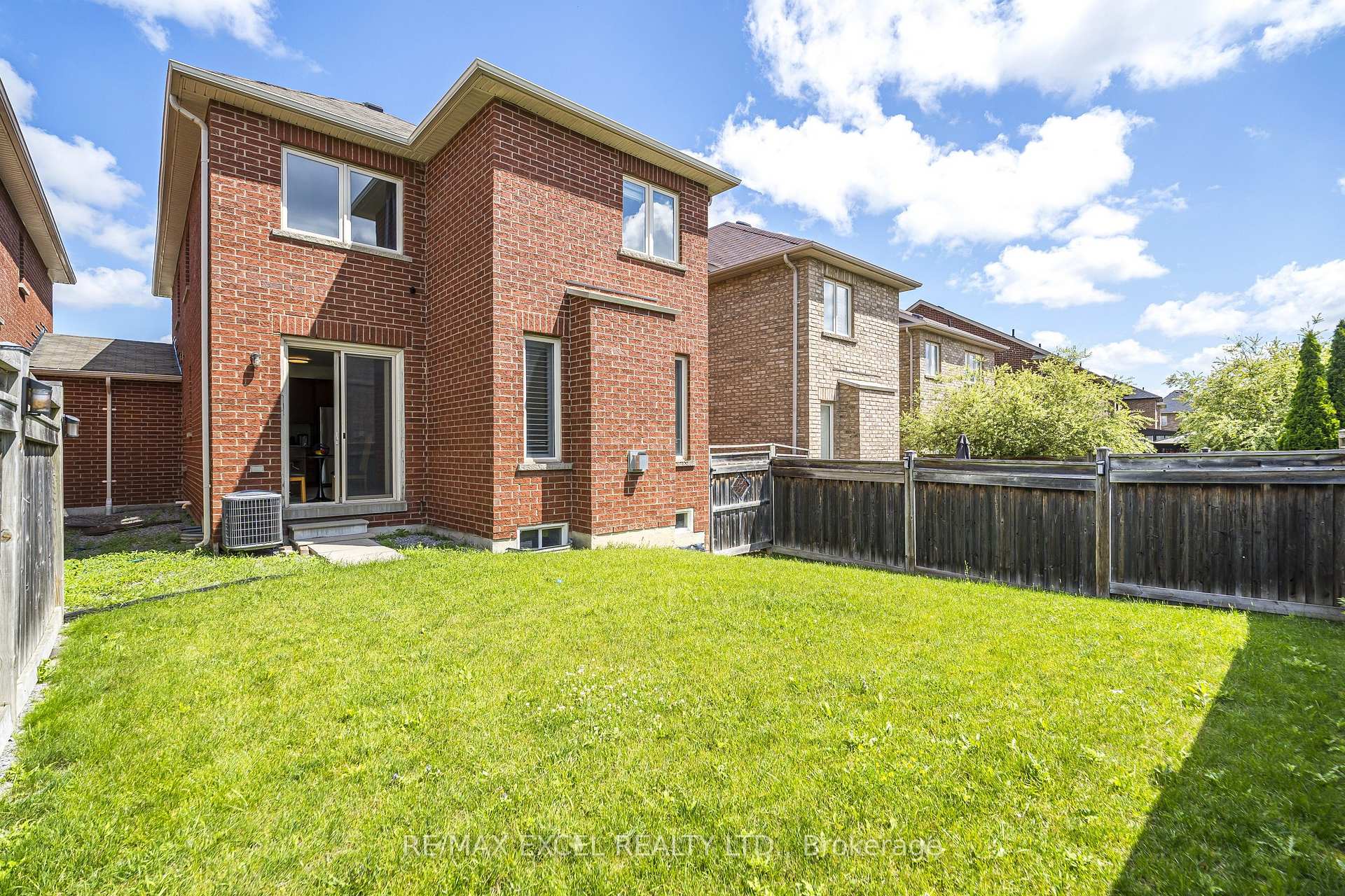 Photo 21 of 129 Lewis Honey Drive, Aurora, Bayview Northeast — HOMEH