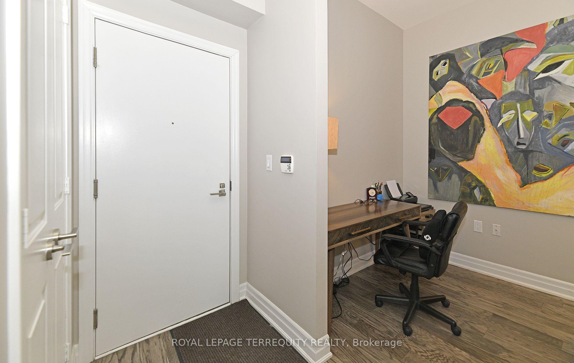 Photo 7 of Unit 1004, 8 The Esplanade, Toronto, Waterfront Communities — HOMEH