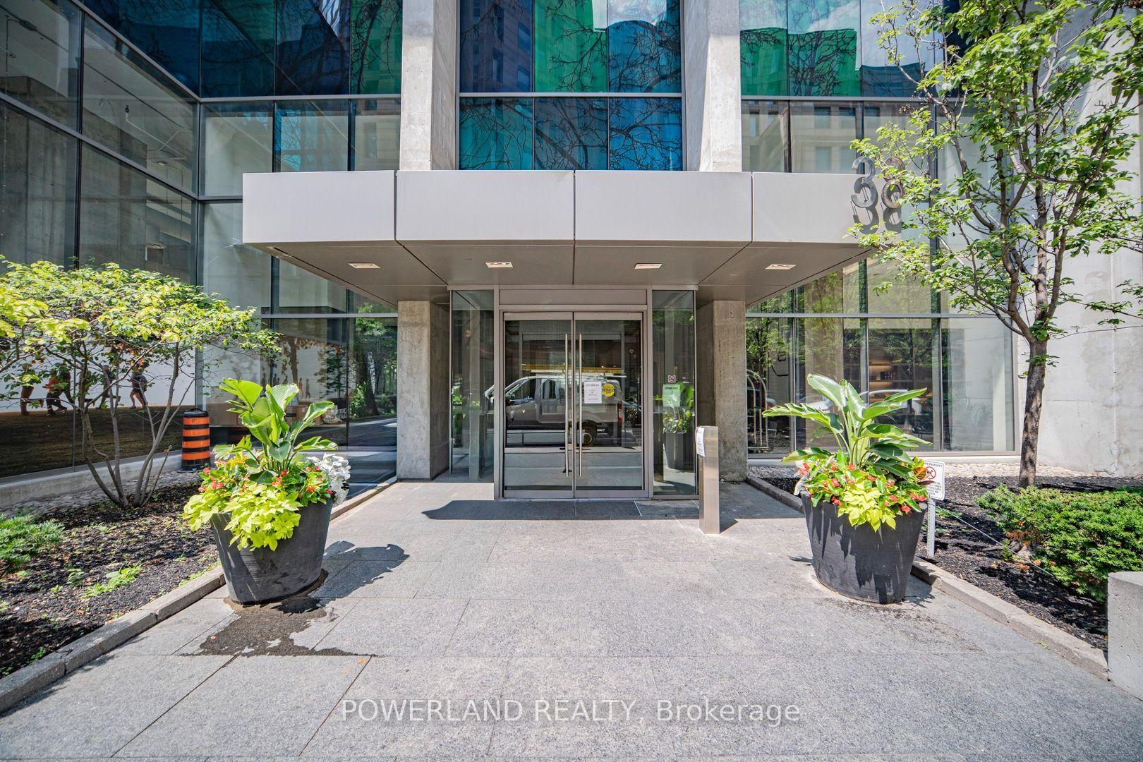 Photo 3 of Unit 2905, 38 Grenville Street, Toronto, Bay Street Corridor — HOMEH