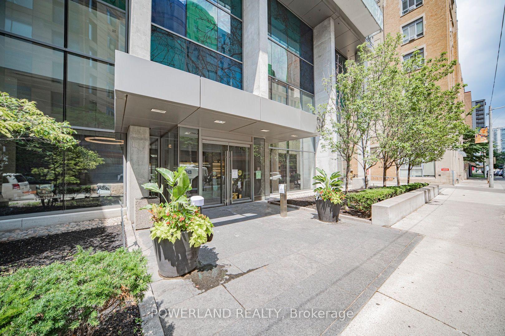 Photo 4 of Unit 2905, 38 Grenville Street, Toronto, Bay Street Corridor — HOMEH