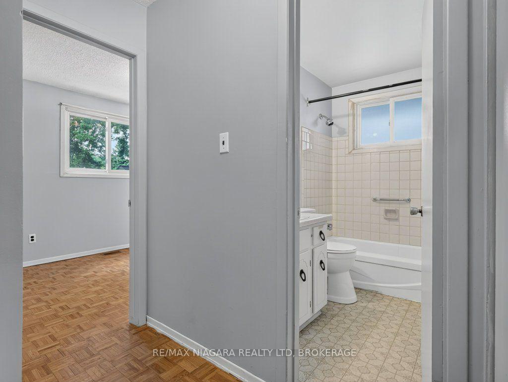 Photo 20 of 6127 Strohan Street, Niagara Falls, Church's Lane — HOMEH