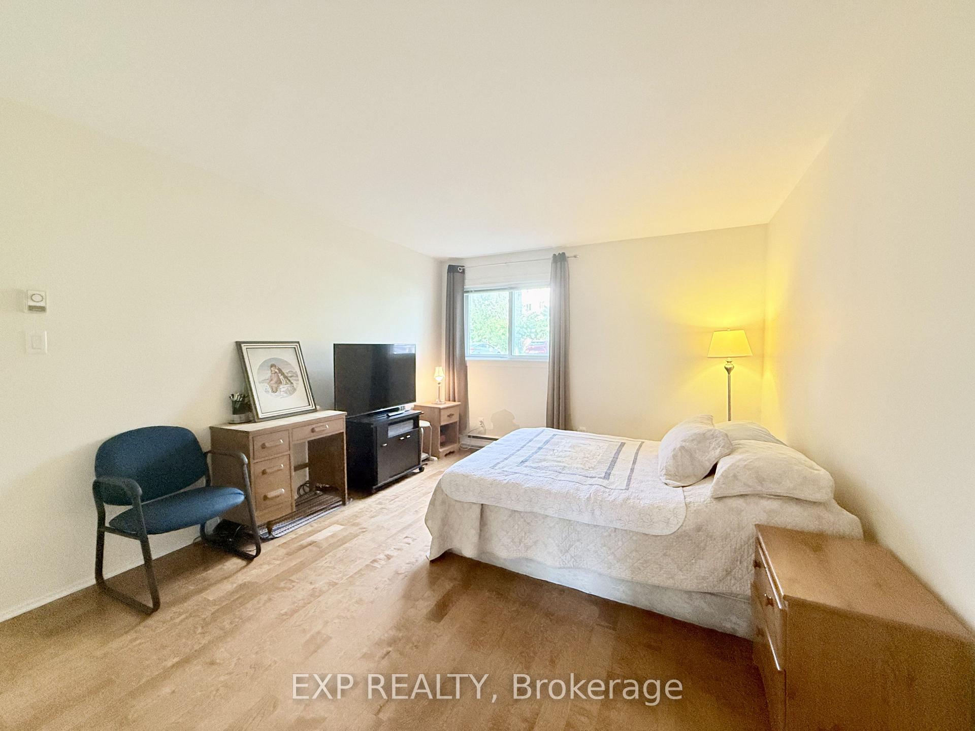 Photo 16 of Unit 122, 316 Lorry Greenberg Drive, Ottawa, Hunt Club Park/Greenboro — HOMEH