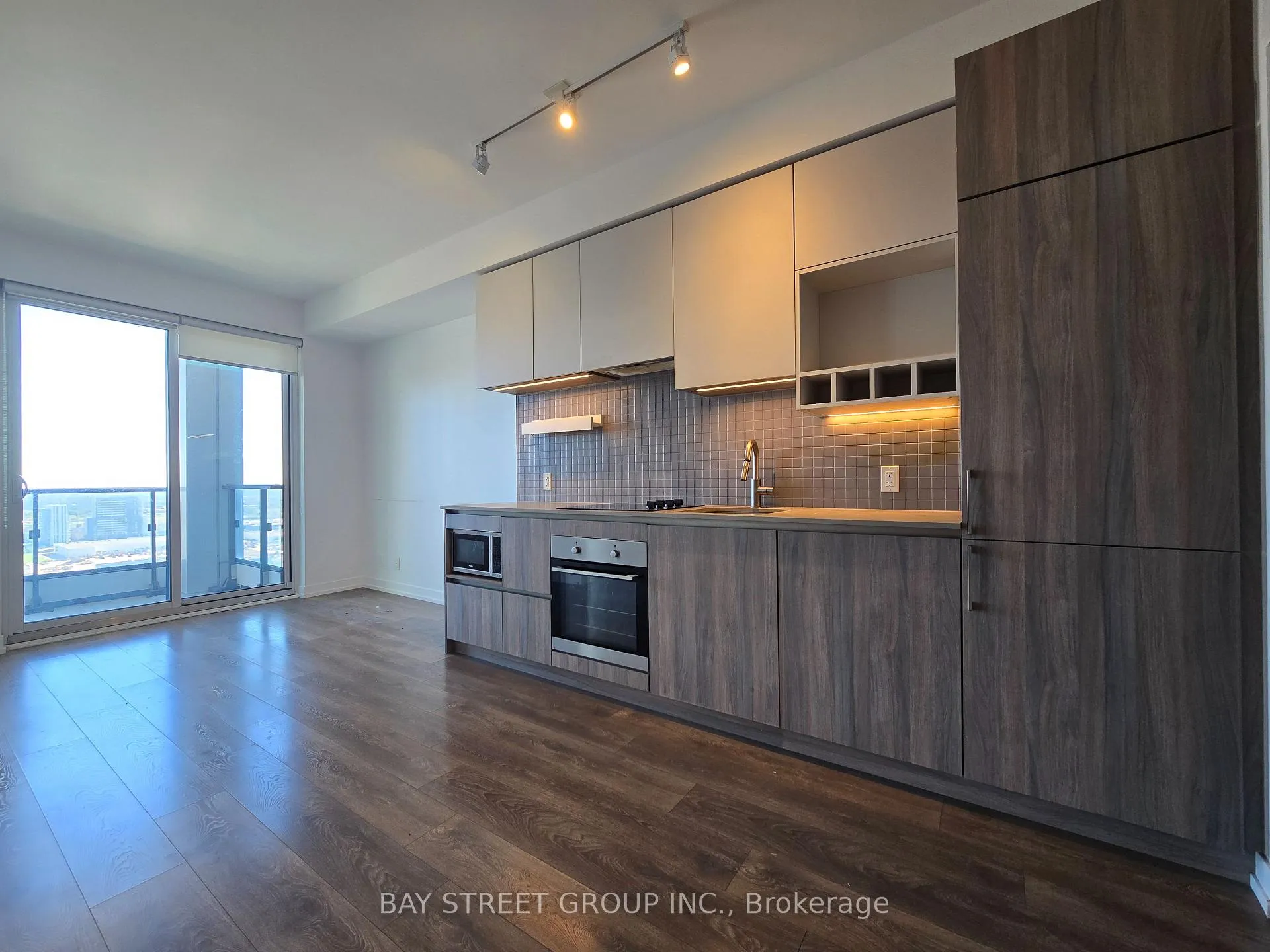 Front of Unit 2708, 950 Portage Parkway